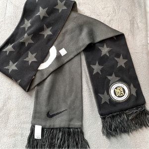 REVERSIBLE NIKE FC SCARF - Sem Risco Nao Ha Vitoria